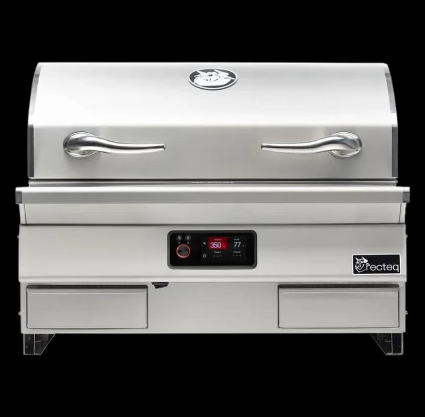 E-Series Built-In 1300 wood pellet grill, front view