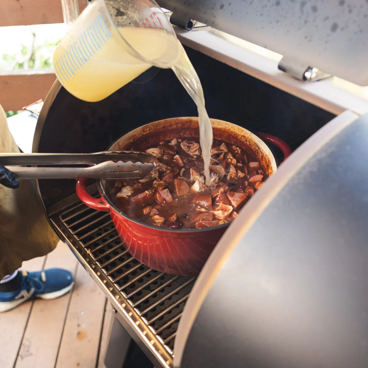 Chili on the direct side of a DualFire