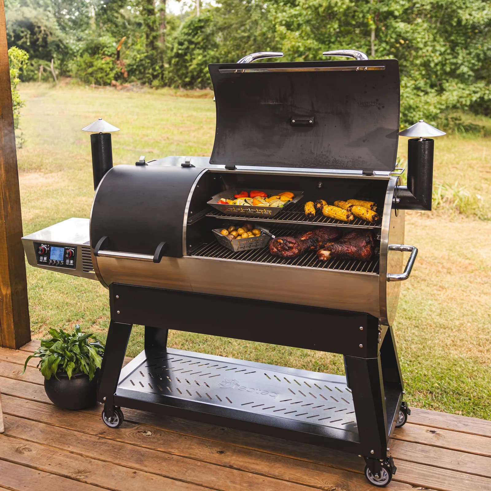 A DualFire 1200 on a deck with both chambers running